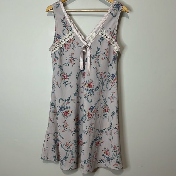 BG Intimates night gown - Picture 1 of 10